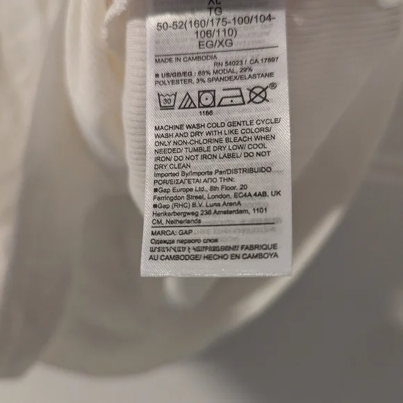 GAP Mini Rib Cropped Halter Tank Top NWT - Picture 3 of 3